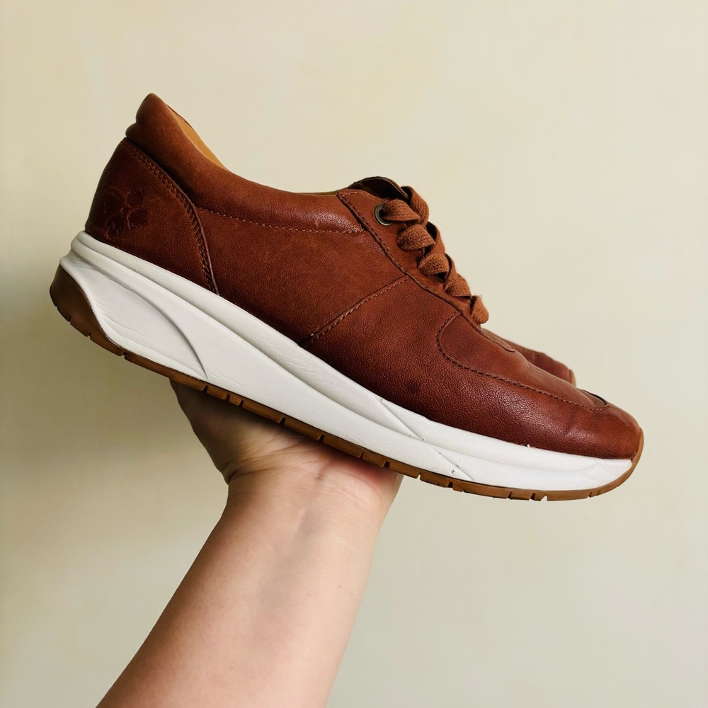 Patricia Nash Milano Women’s Sneakers  7.5